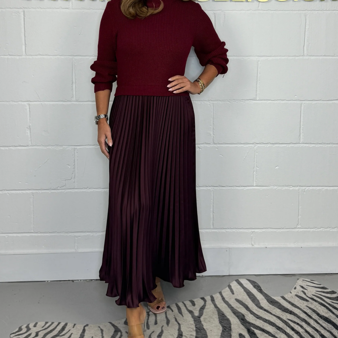 Moira - Elegant two-piece set with jumper and skirt