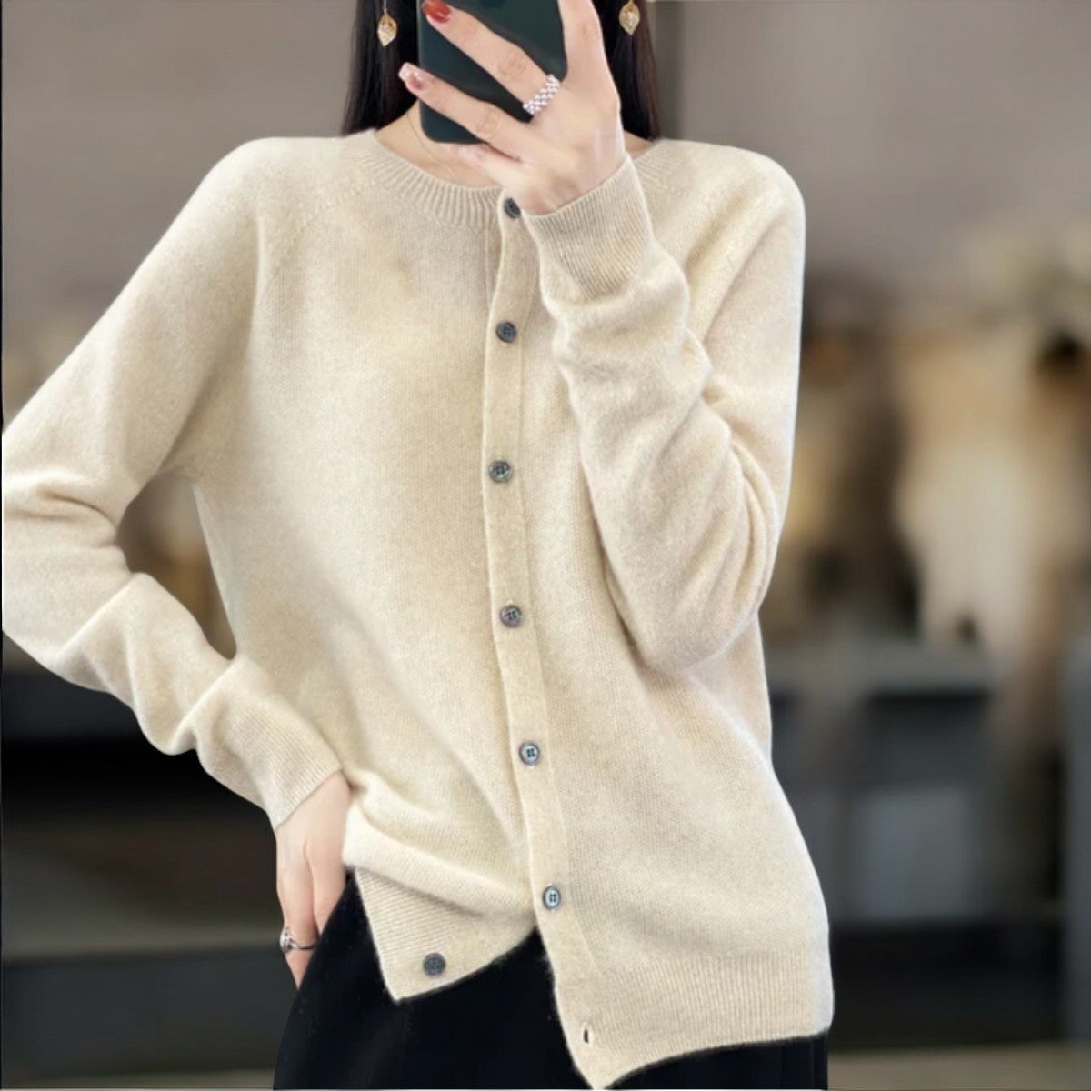 Annika - Soft and elegant wool cardigan