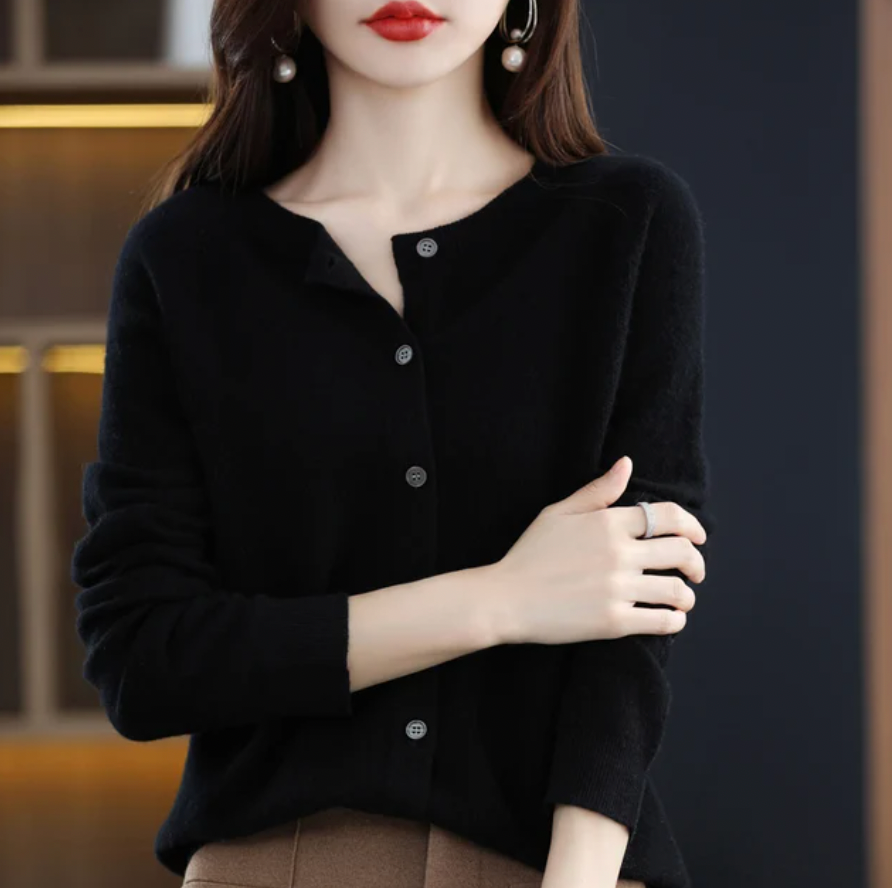 Annika - Soft and elegant wool cardigan