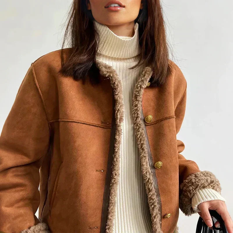 Maureen | Chic jacket with gold buttons